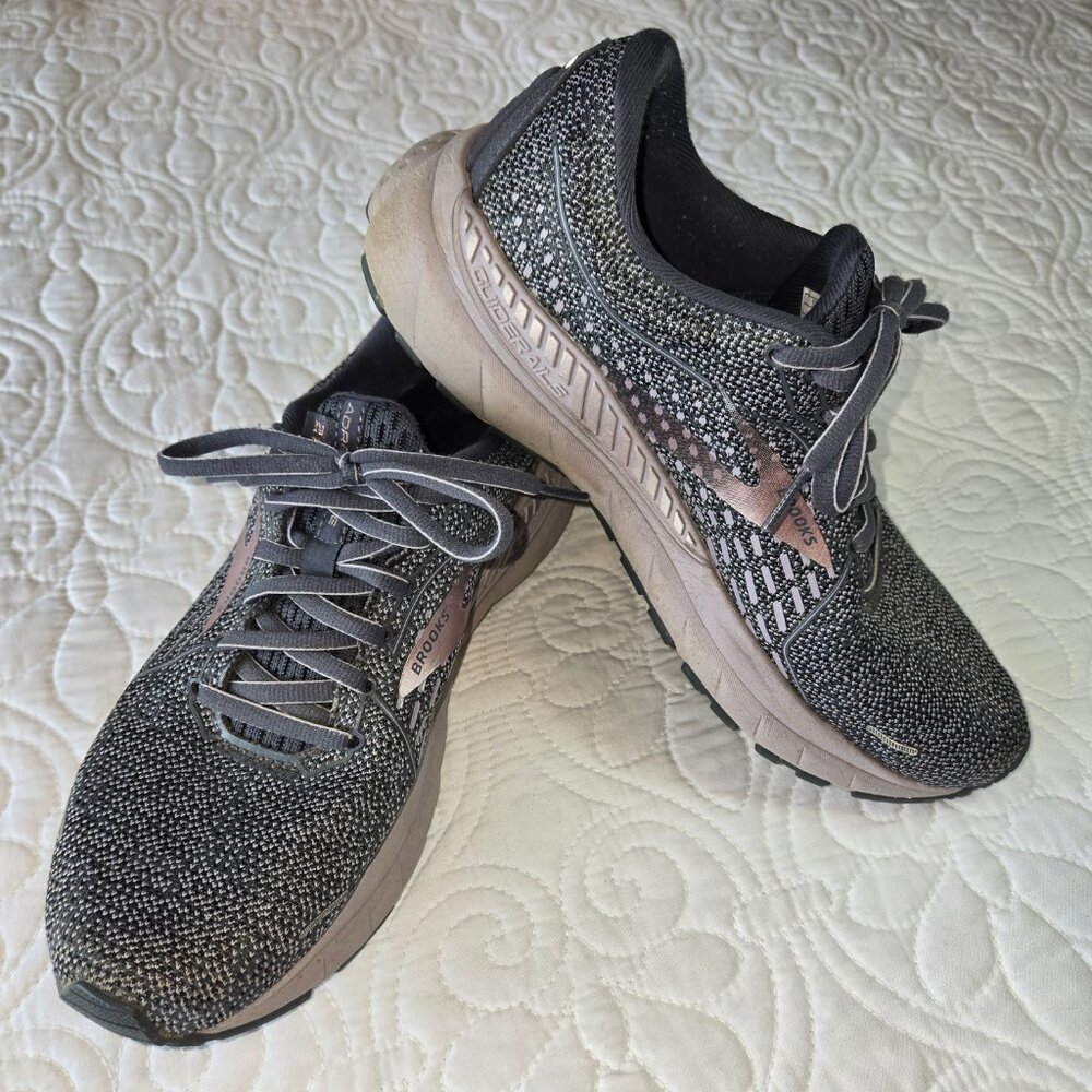 BROOKS ADRENALINE Ombre Grey and Lavender Running Shoe in a Women's size 8 Med - Picture 2 of 10